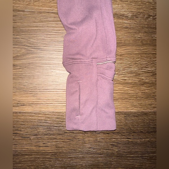 🍋LULULEMON LONG-SLEEVE 🍋 - Picture 5 of 6